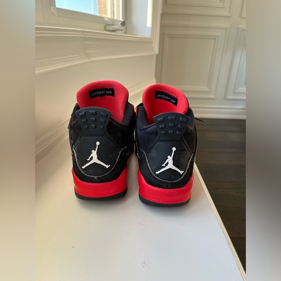 Jordon 4 Red Thunder Used-fair 6.6 GS (Grade School Size - Picture 5 of 7